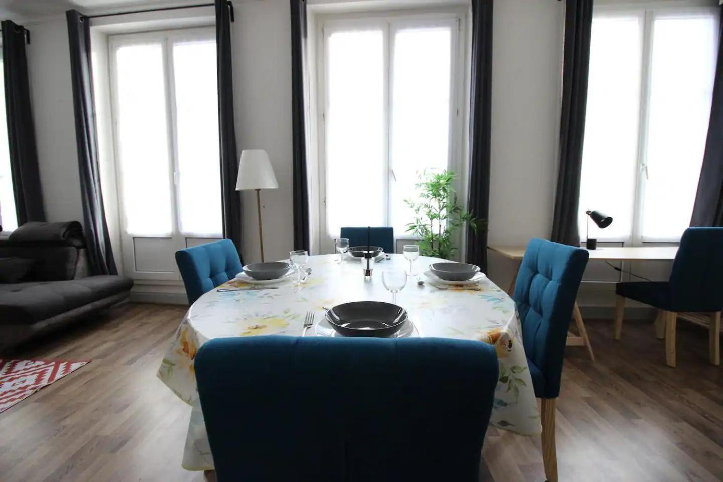 ורדון-סור-מוס L'Amour De La Paix - Centre-Ville - Jardin - Proche Gare - Tv65"Primevideo - Ambiance Tres Chaleureuse - Parking Gratuit Sous-Video Surveillance Proche - Gere Par Presta-Zen'Services חדר תמונה